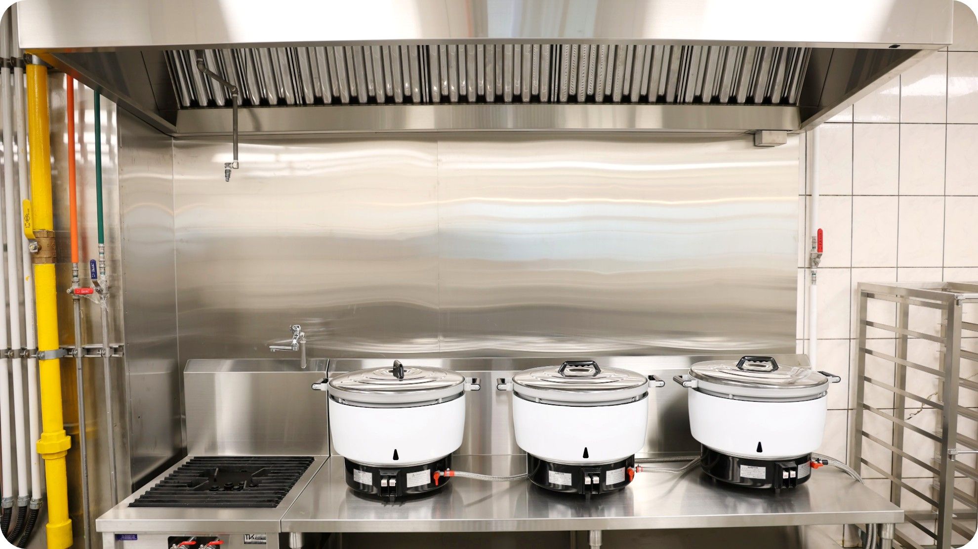 Hattori rice cookers in the volume catering kitchen